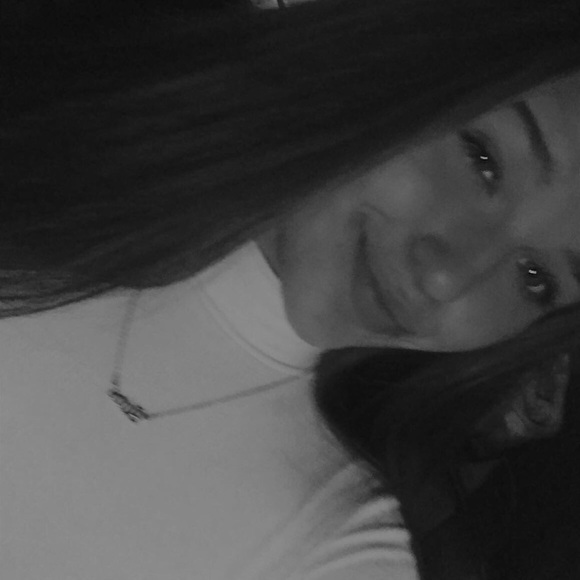 Meet your Posher, Jesalyn - Picture 1 of 1